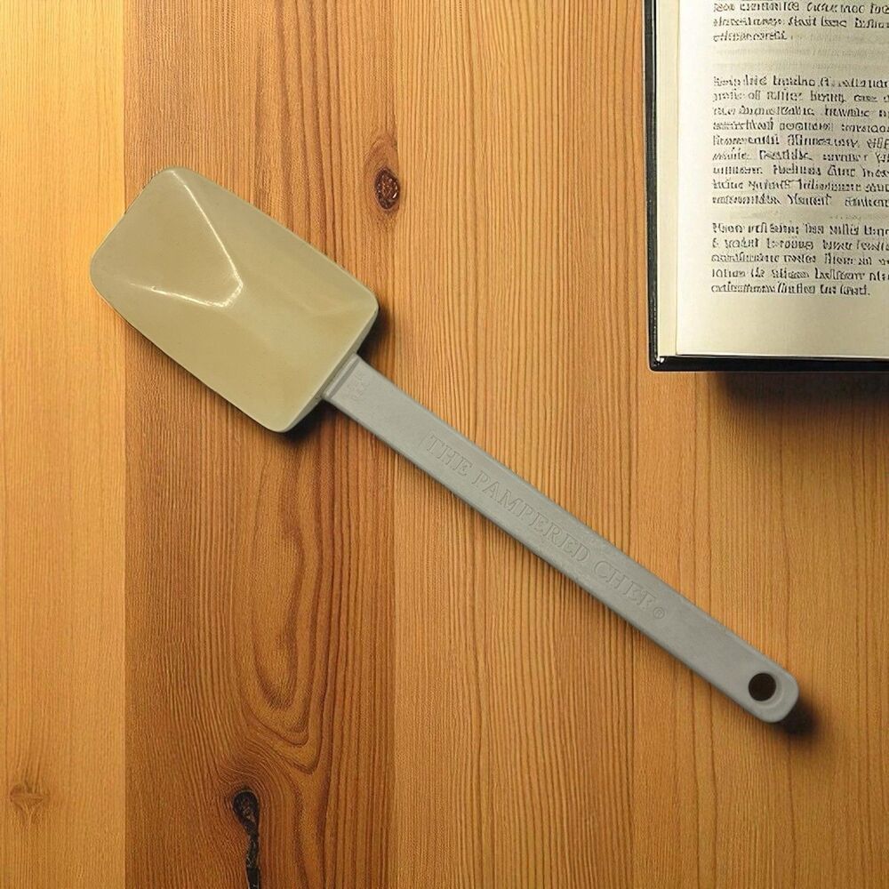 Pampered Chef Mix 'N Scraper